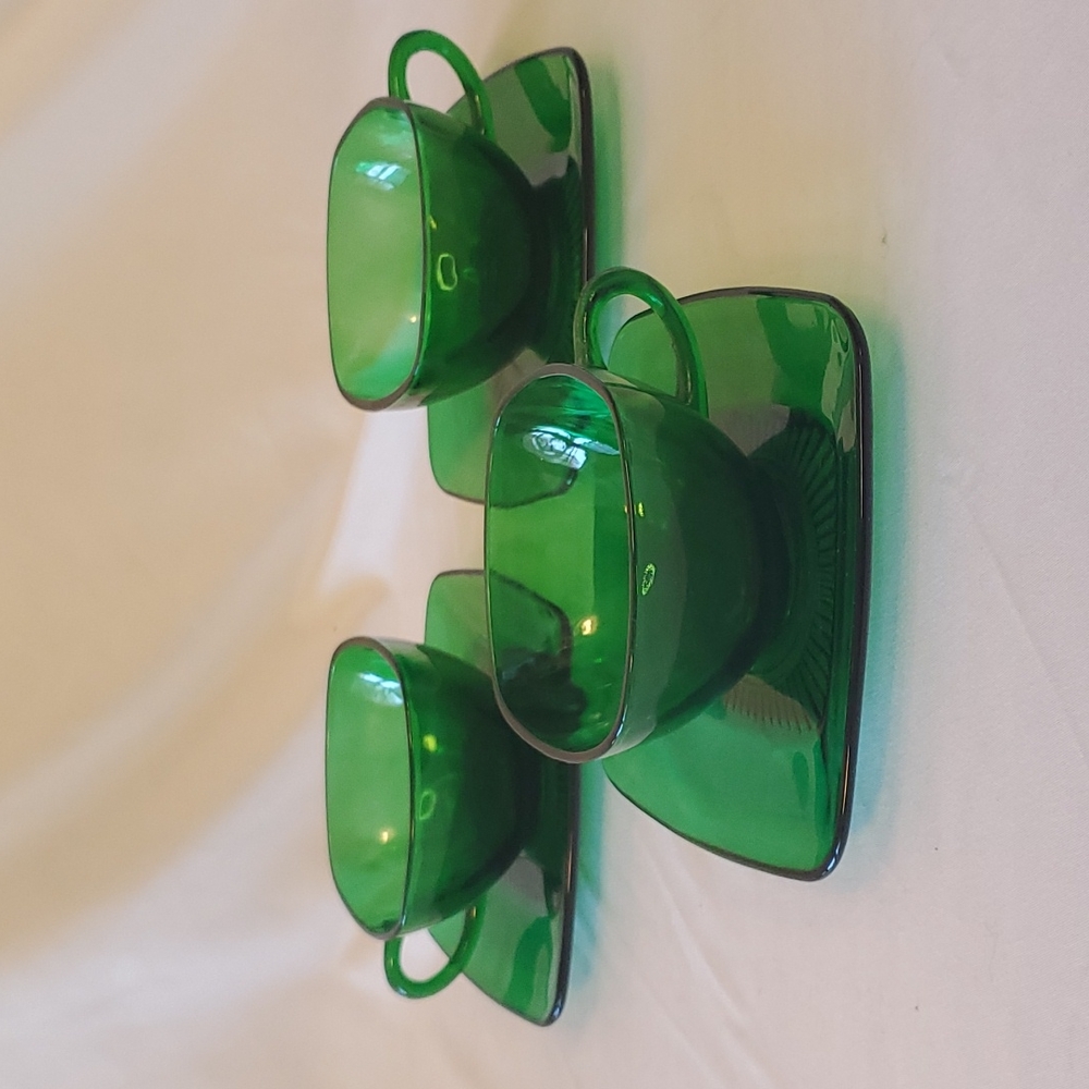 Set of 3 Anchor Hocking Cups & Saucers